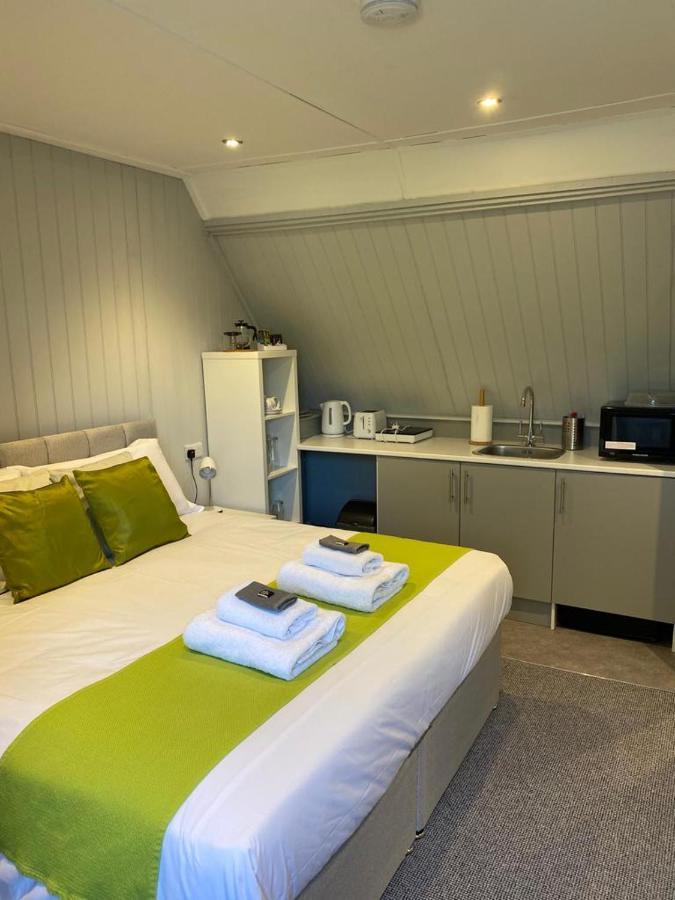 Petherton Cottage Studios Рингуд Екстериор снимка